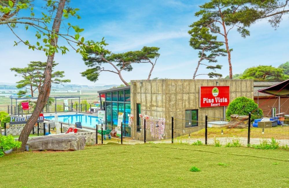 Boryeong Pinovista Pet Allowed Pension Exterior foto